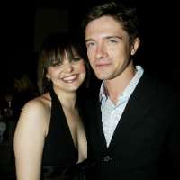 Topher Grace girlfriend Ginnifer Goodwin