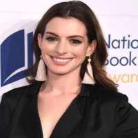 Topher Grace girlfriend Anne Hathaway