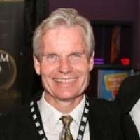 Lindsay Wagner husband Lawrence Mortorff