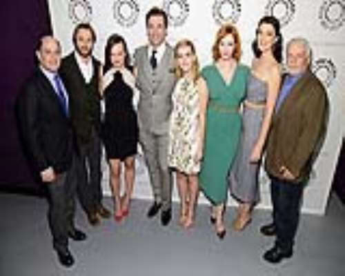 Kiernan Shipka Family