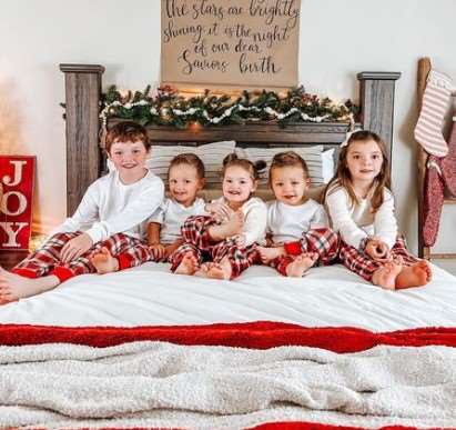 Cade Hollins Family