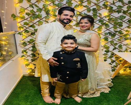 Laksh Pamnani Family