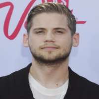 Chloe Bennet boyfriend Tony Oller Chloe Bennet boyfriend Tony Oller
