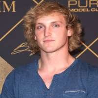 Chloe Bennet boyfriend Logan Paul