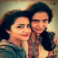 Anupama Parameswaran Mother Sunitha Parameshwaran Anupama Parameswaran Mother Sunitha Parameshwaran