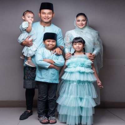 Fasha Sandha Family