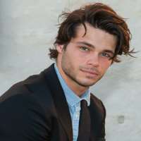 Rachel Skarsten boyfriend Alexandre Robicquet Rachel Skarsten boyfriend Alexandre Robicquet