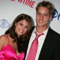 Lindsay Hartley husband Justin Hartley