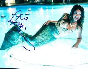 Gina Rodriguez Signature