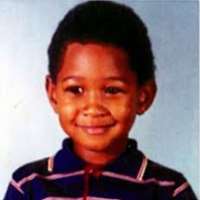 Usher Birthday, Real Name, Age, Weight, Height, Family, Facts, Contact ...