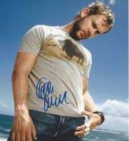 Dominic Monaghan Signature