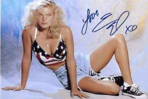 Erika Eleniak Signature