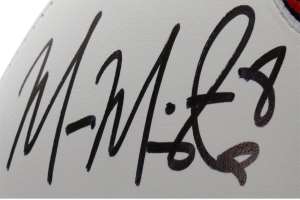 Marcus Mariota Signature