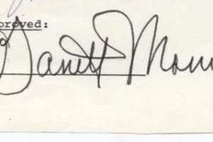 Garrett Morris Signature