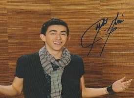 Mateo Arias Signature