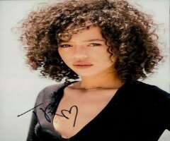 Taylor Russell Signature