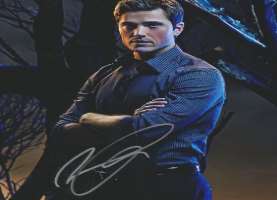Eric Winter Signature