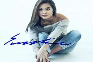 Summer Bishil Signature
