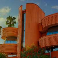 Eric Szmanda Carroll College, Waukesha, Wisconsin,  American Academy of Dramatic Arts, Pasadena, California