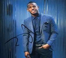 Marlon Wayans Signature