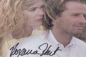 Roxanne Hart Signature
