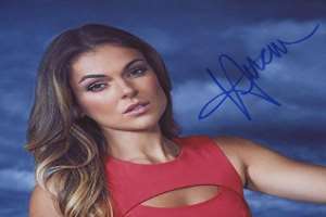 Serinda Swan Signature