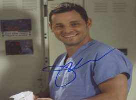 Justin Chambers Signature