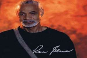 Ron Glass Signature