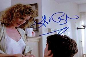 Lisa Banes Signature