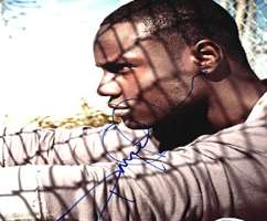 Dayo Okeniyi Signature