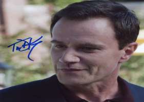 Tim DeKay Signature