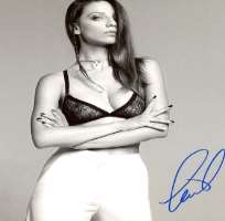 Angela Sarafyan Signature