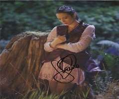 Sophie Lowe Signature