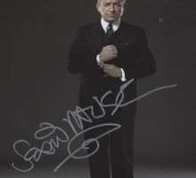Sean Pertwee Signature