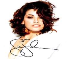 Gina Gershon Signature