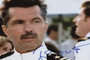 Tom Skerritt Signature