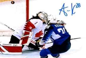 Amanda Kessel Signature