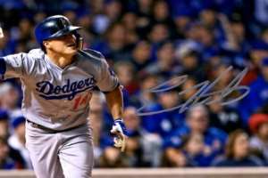 Enrique Hernandez Signature