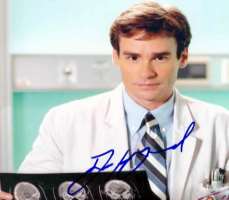 Robert Sean Leonard Signature