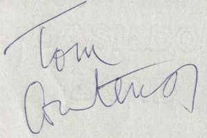 Tom Courtenay Signature