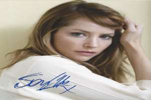 Sienna Guillory Signature