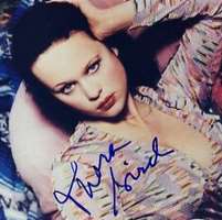 Thora Birch Signature