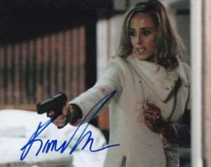 Kim Raver Signature