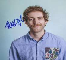 Thomas Middleditch Signature
