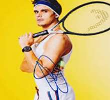 Antoni Porowski Signature