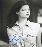 Meredith Salenger Signature