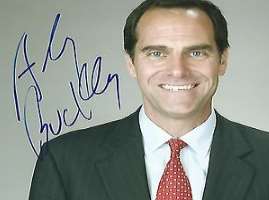 Next photo of Andy Buckley