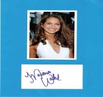 Maiara Walsh Signature