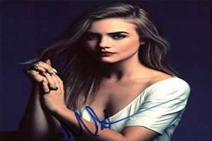 Maddie Hasson Signature