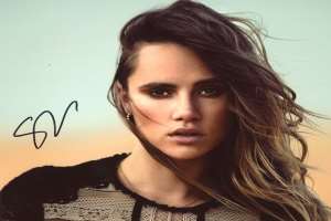 Suki Waterhouse Signature
